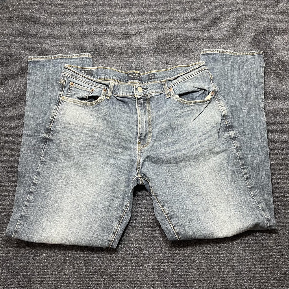Lucky Brand 221 Straight Jeans Mens 38x32 Light Wash Blue Denim Casual